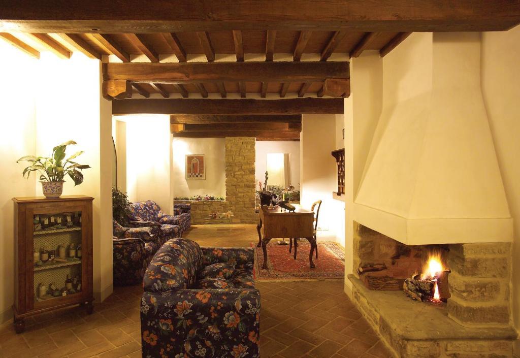 La Locanda Del Borgo Pietralunga  Luaran gambar