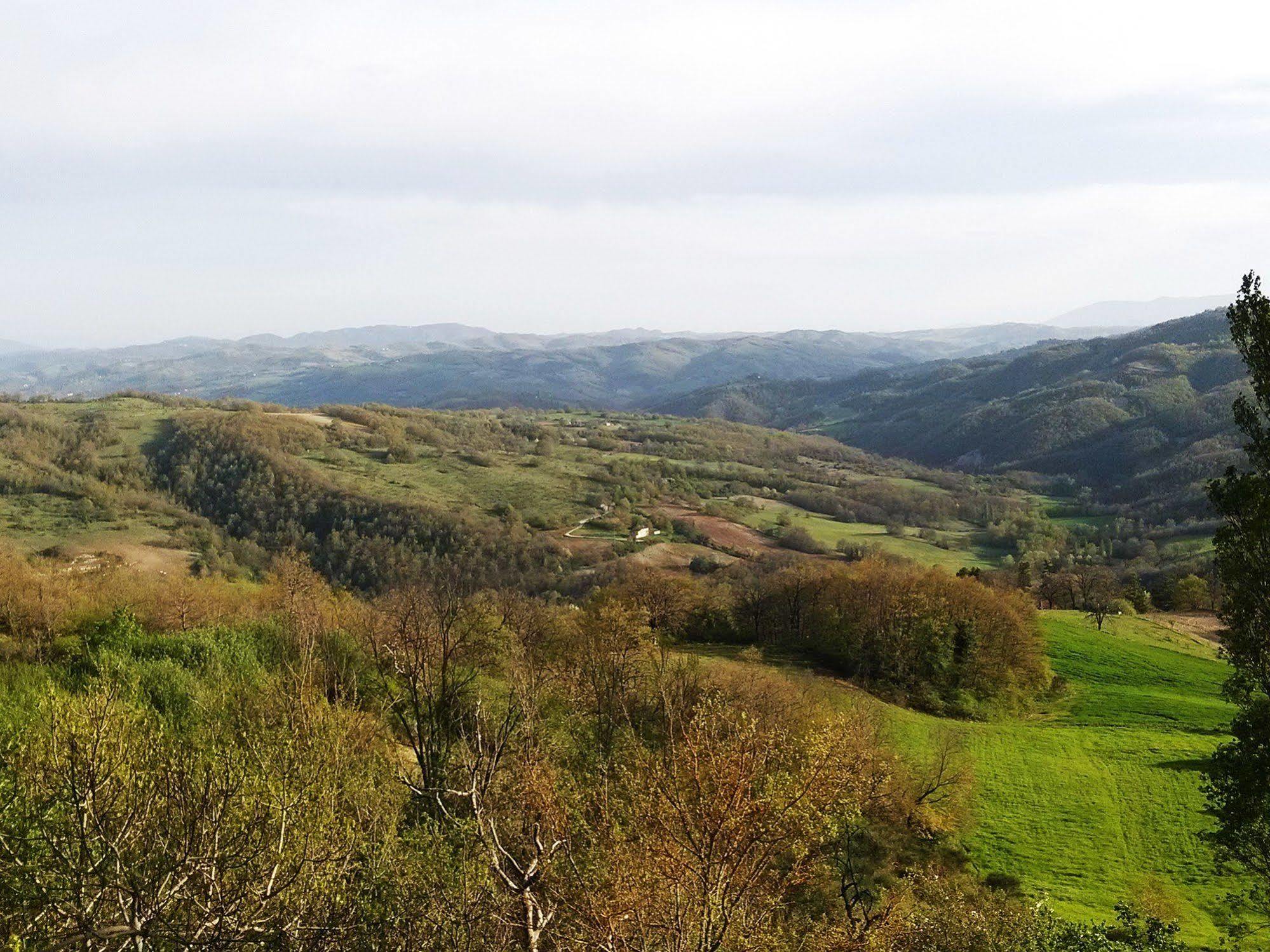 La Locanda Del Borgo Pietralunga  Luaran gambar